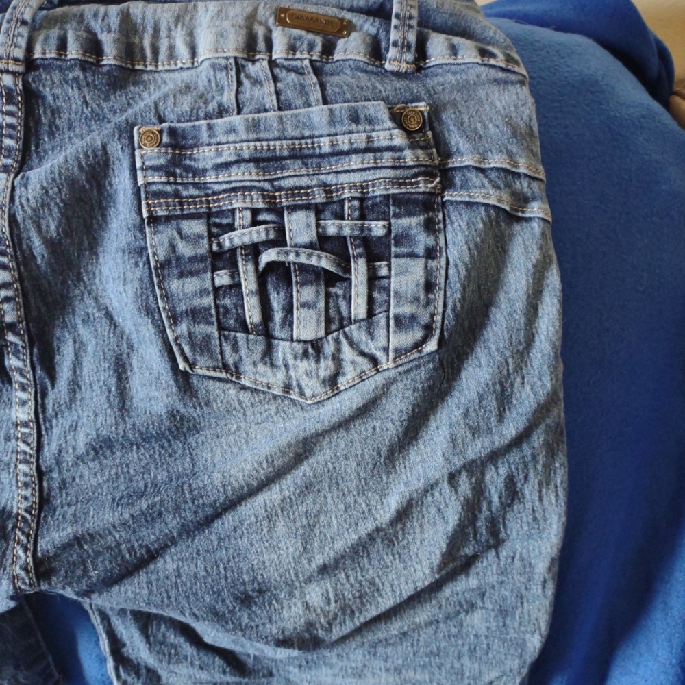 diamante jean shorts size 17